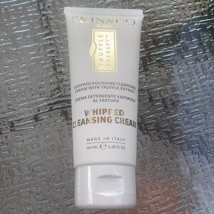 Truffle therapy whipped cleansing cream